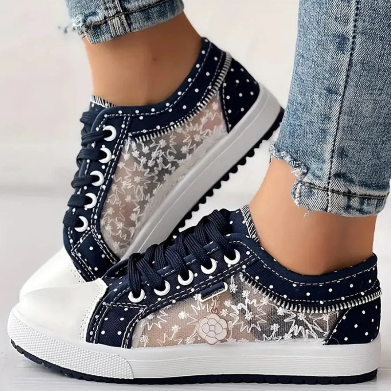 CARO | Elegantní dámský sneaker s květinovými detaily